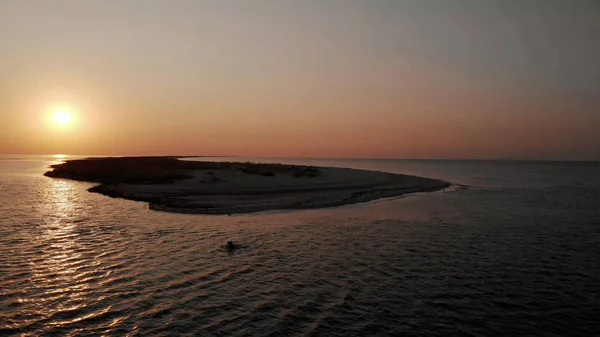 Geweldig zee-zonsondergang. — Stockfoto