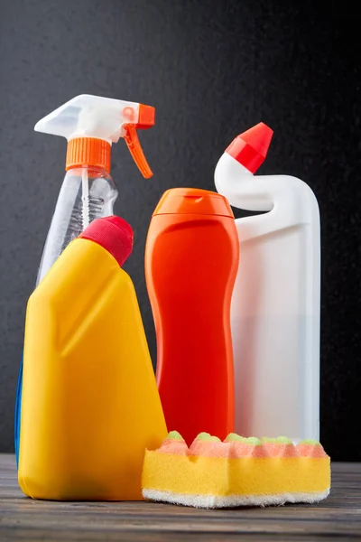 Sada výrobků pro domácí úklid. — Stock fotografie