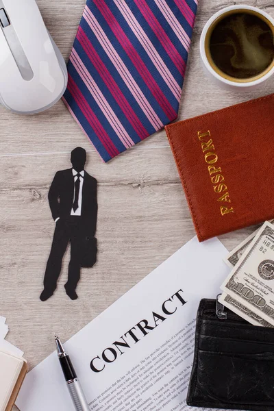 Hombre ocupado en el trabajo . — Foto de Stock