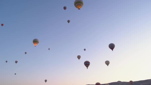 Festivalen för varmluftsballonger i Kappadokien. — Stockvideo