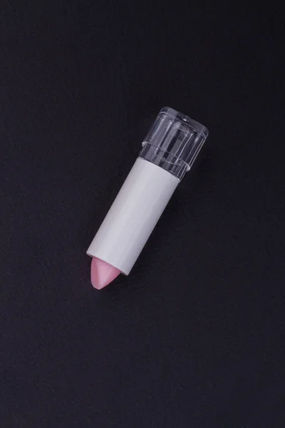 Lápiz labial rosa clásico sin tapa . — Foto de Stock