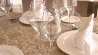 Restoranda çok güzel servis edilen bir masa..