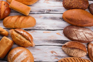 Kırsal ahşap arka planda ekmek çerçevesi.