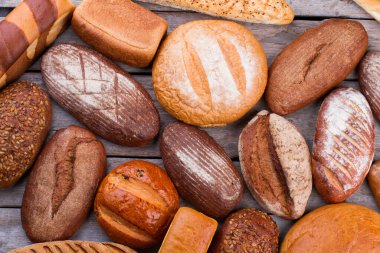 Doğal organik ekmek çeşitleri.
