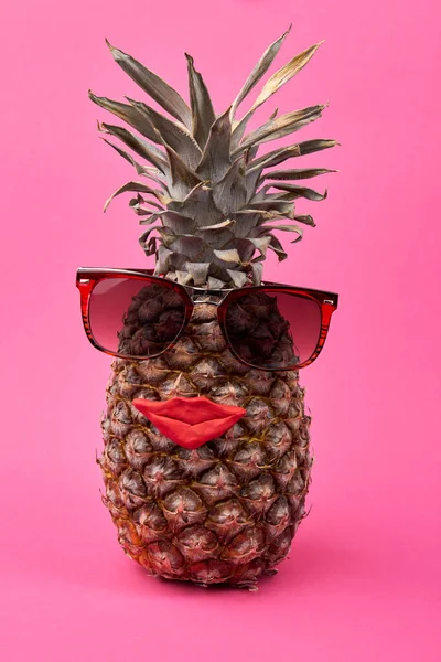 Női egzotikus gyümölcs koncepció. — Stock Fotó