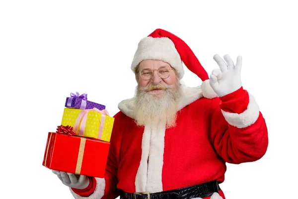 Retrato de Santa con cajas de regalo. — Foto de Stock