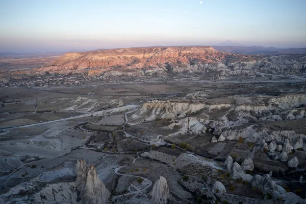 Paisaje de Goreme al atardecer. — Foto de Stock