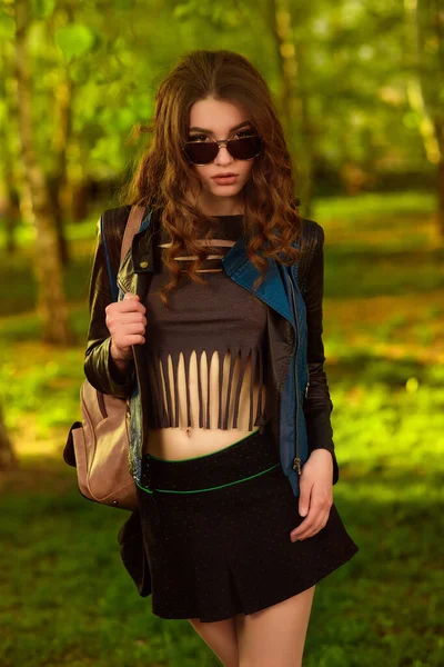 Moda Hermosa Mujer Joven Modelo Verano Hipster Ropa Casual Colorido — Foto de Stock