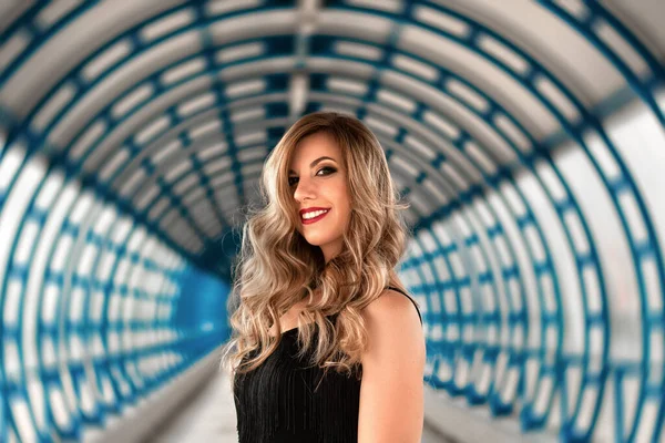 Closeup Portrait Young Beautiful Blonde Curly Hair Walking Tunnel — Stock Photo, Image