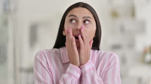 Portrait of Scared Latin Woman Feeling Worried, Concerned — Stock Video