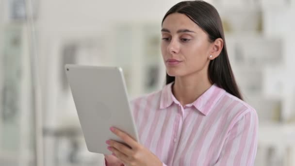 Portrait of Young Latin Woman using Digital Tablet — Stock Video