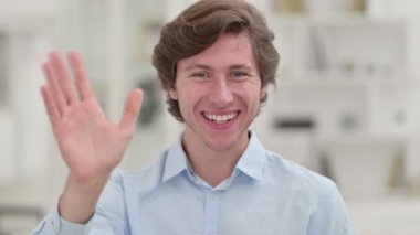 Videodaki Genç İş Adamının Portresi