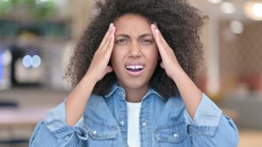 Yeni Bir Fikir Düşünen Afrikalı Kadın