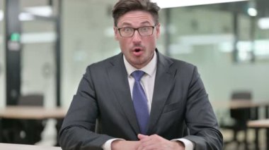 Orta Çağ İşadamı 'nın Kayıp ve Başarısızlığa Tepki Veren Portresi