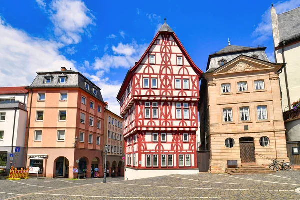 Aschaffenburg Německo Červenec 2020 Staré Budovy Tradičním Rámováním Dřeva Náměstí — Stock fotografie