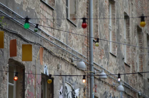 Hackescher Markt, Innenhof, Berlin mit Lichterkette