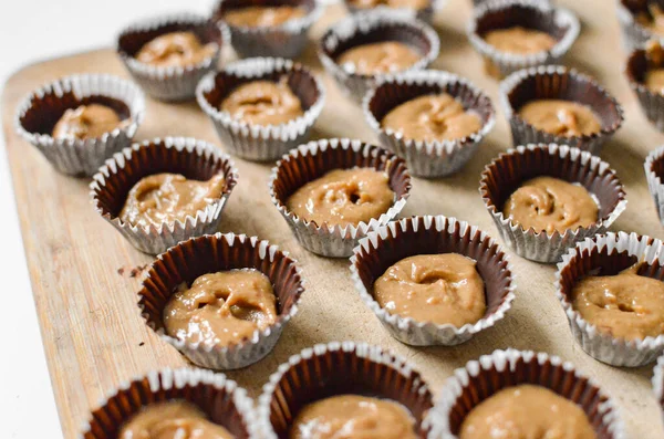 Selbstgemachte Pralinen mit Erdnussbutter