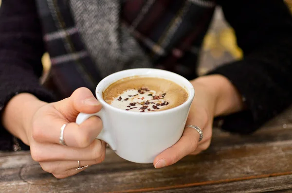 Kaffee trinken, Nahaufnahme Kaffee