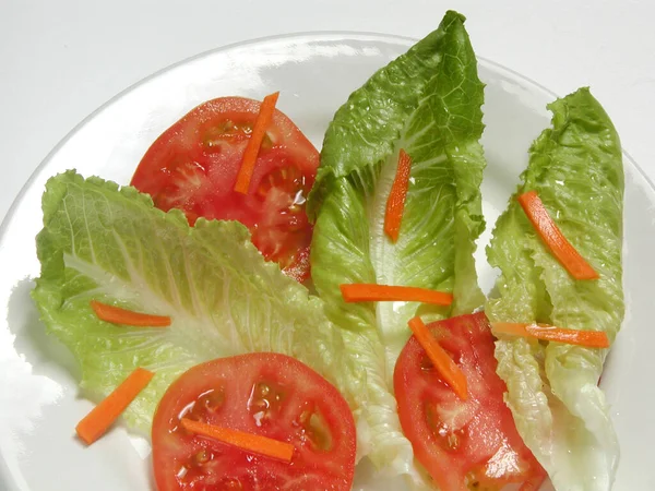 Salada Uma Chapa Branca — Fotografia de Stock