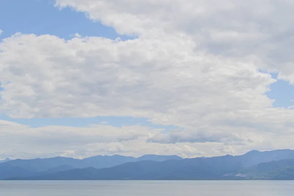 Vue Sur Les Eaux Claires Calmes Lac Baïkal Montagnes Bleues — Photo