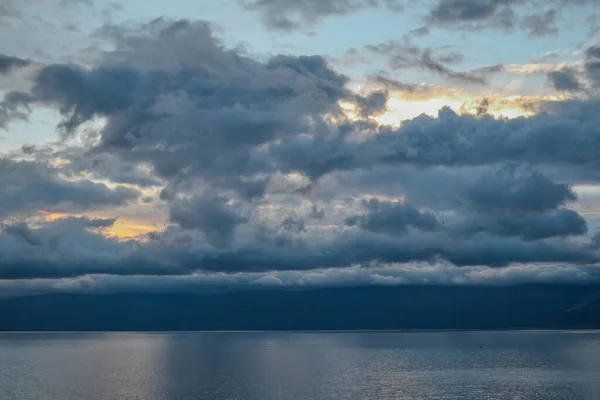 Evening Bright Sunset Silvery Gray Blue Clouds Lake Baikal Mountains — Stock Photo, Image