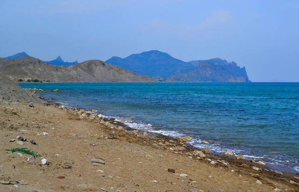 Vista Praia Seixos Bonita Baía Mar Negro Com Água Azul — Fotografia de Stock