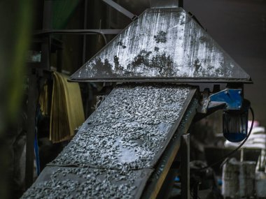 Sonraki işlemler için kömür taşımacılığı. Araba kullanıcısı, kömür. Metal işleme.