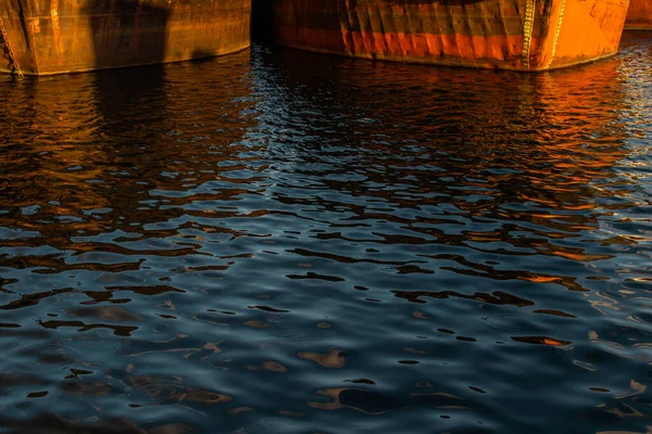 Reflection Blue Water Old Rusty Brown Red Barges Sea Sunset — Stock Photo, Image