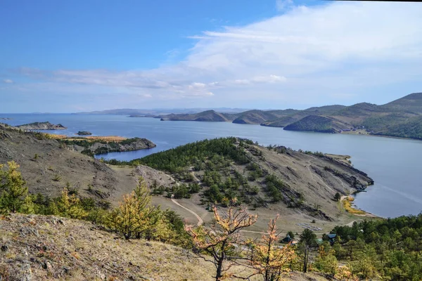 Herfst Uitzicht Baai Van Het Baikalmeer Met Eilanden Schiereilanden Bergen — Stockfoto