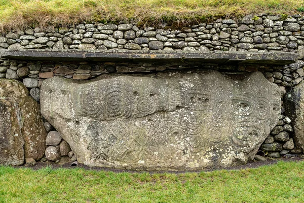 Резной Камень Гробнице Ньюгрейндж Пассаж Ирландии — стоковое фото