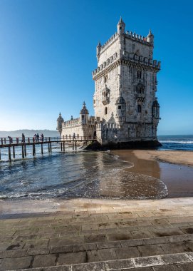 Lizbon, Portekiz 'deki Tagus Nehri üzerindeki Belem Kulesi