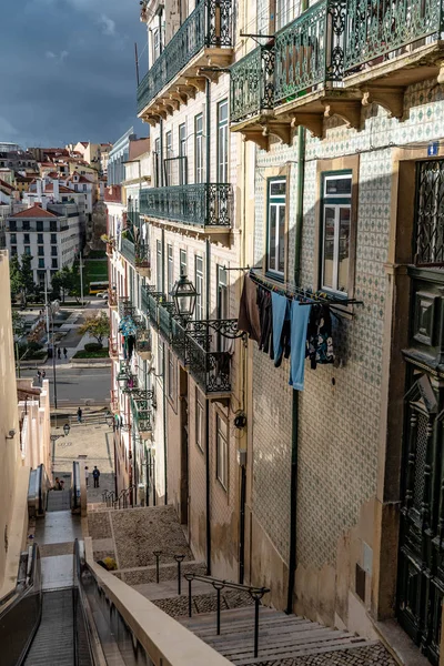 Scale Scale Mobili Quartiere Lisbona Portogallo — Foto Stock