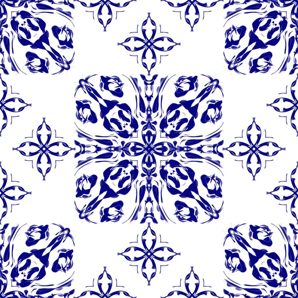 Beyaz arkaplanda soyut mavi lekeler