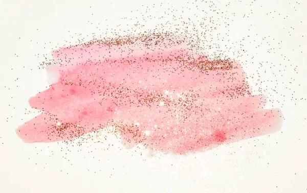Soyut pembe suluboya sıçrama ve vintage nostaljik renklerde altın glitter.
