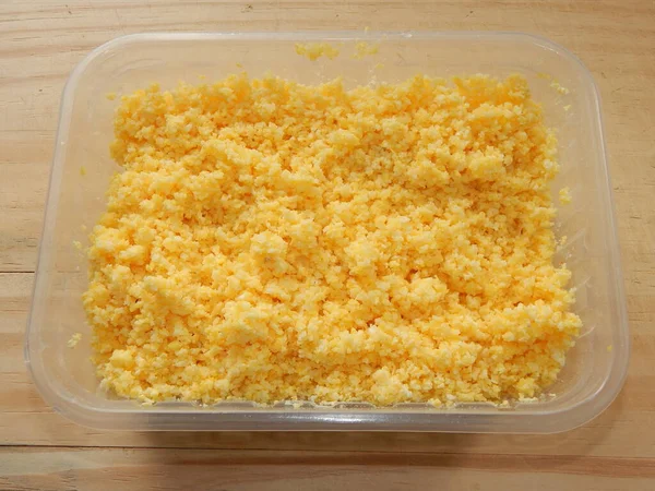 Geleneksel Brezilya kuskusu (cuscus / cuskuzen). Tropik yiyecekler. Kuzeydoğu bölgesinden 