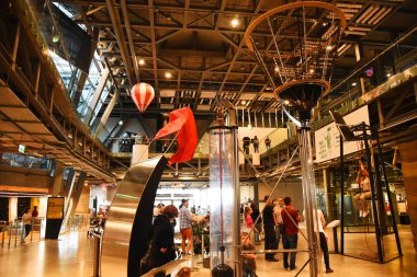 Varşova, Polonya-Temmuz 14, 2018: Büyük bilim merkezi. Etkileşimli Çocuk Müzesi geliştirme.