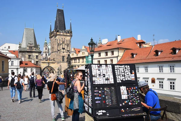 Praha Česká Republika Května 2018 Turisté Procházka Podél Karlův Most — Stock fotografie