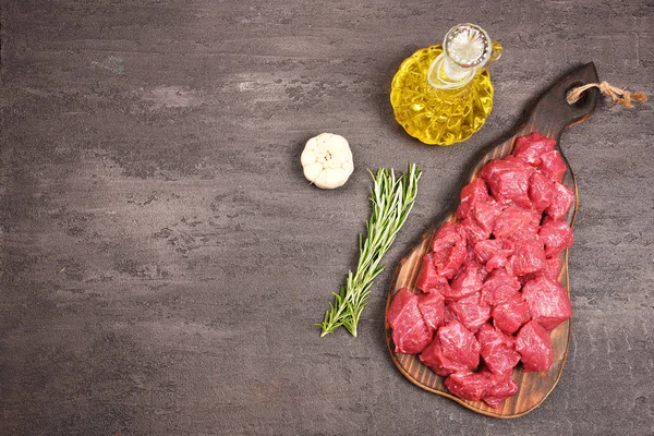 Ingrediente Pentru Gulaș Carne Vită Brută Condimente Așezate Masă — Fotografie, imagine de stoc