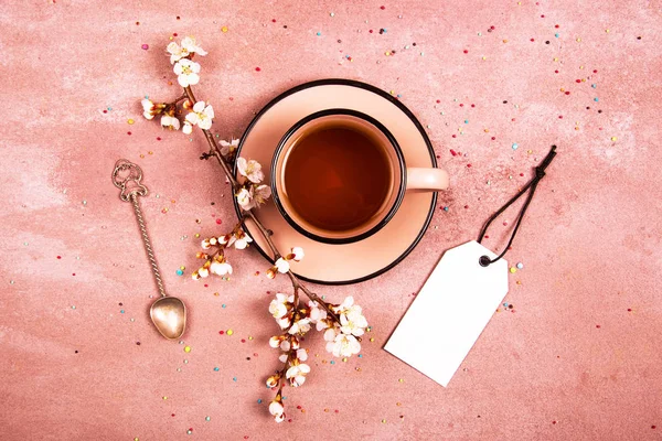 Una Taza Decoración Primavera Vista Desde Arriba Lugar Para Texto —  Fotos de Stock