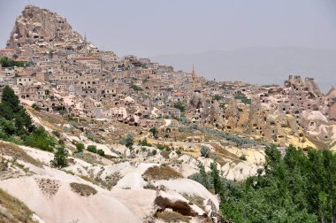 Uchisar Şatosu, Anadolu 'nun orta kesimindeki Capadocia' da yer almaktadır.