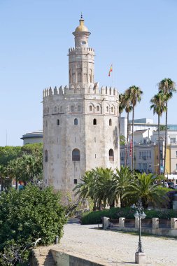 Altın Kule (İspanyolca Torre del Oro), Sevilla, İspanya.
