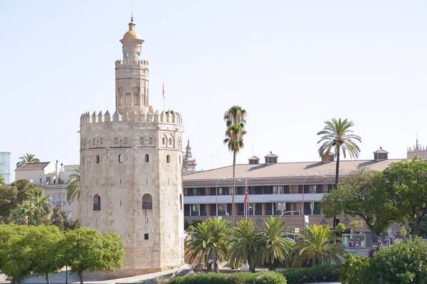 Altın Kule (İspanyolca Torre del Oro), Sevilla, İspanya