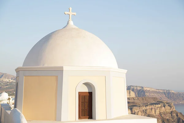 Prachtige Blauwe Gele Kerk Koepel Gelegen Stad Fira Santorini Eiland — Stockfoto