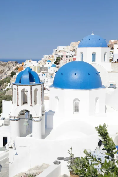 Kerken Met Blauwe Koepels Oia Stad Santorini Eiland Griekenland — Stockfoto