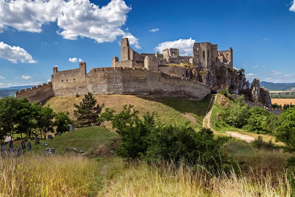 Beckovský Hrad Zřícenina Slovensko — Stock fotografie