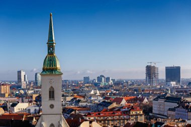 Bratislava, Vianoce, akşam, Hlavne Meydanı, Slovensko