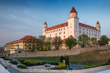 Bratislava 'daki Kale, Slovakya, Tuna Nehri seti.