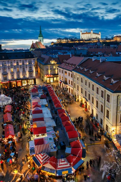 Bratislava Vianoce Abend Hlavne Platz Slovensko — Stockfoto