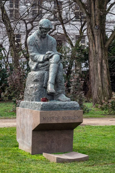 Statue Des Schriftstellers Martin Kukucin Medizinischer Garten Bratislava Slowakei — Stockfoto