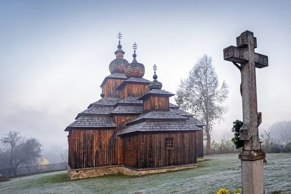 斯洛伐克Dobroslava Paraskieva希腊天主教木制教堂 — 图库照片